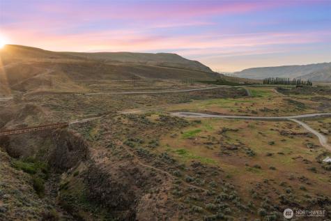 799 Ravens Home Lane Malaga WA 98828