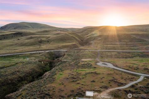 799 Ravens Home Lane Malaga WA 98828