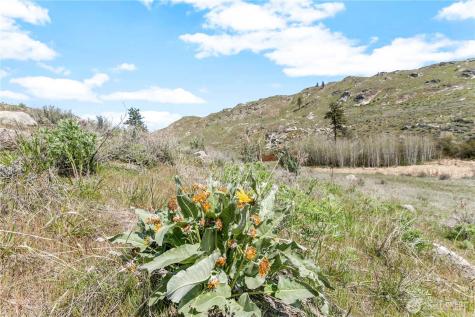 490 Valley Road Brewster WA 98816