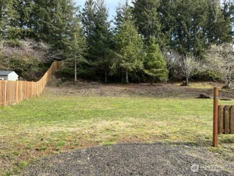 950 Discovery Avenue SE Ocean Shores WA 98569