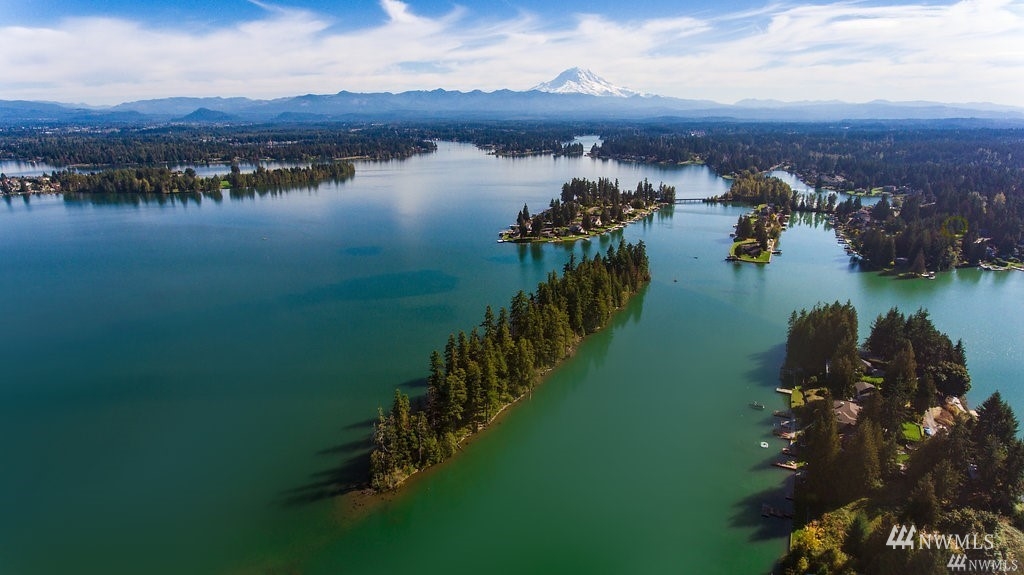 1 179th Avenue E Lake Tapps WA 98391