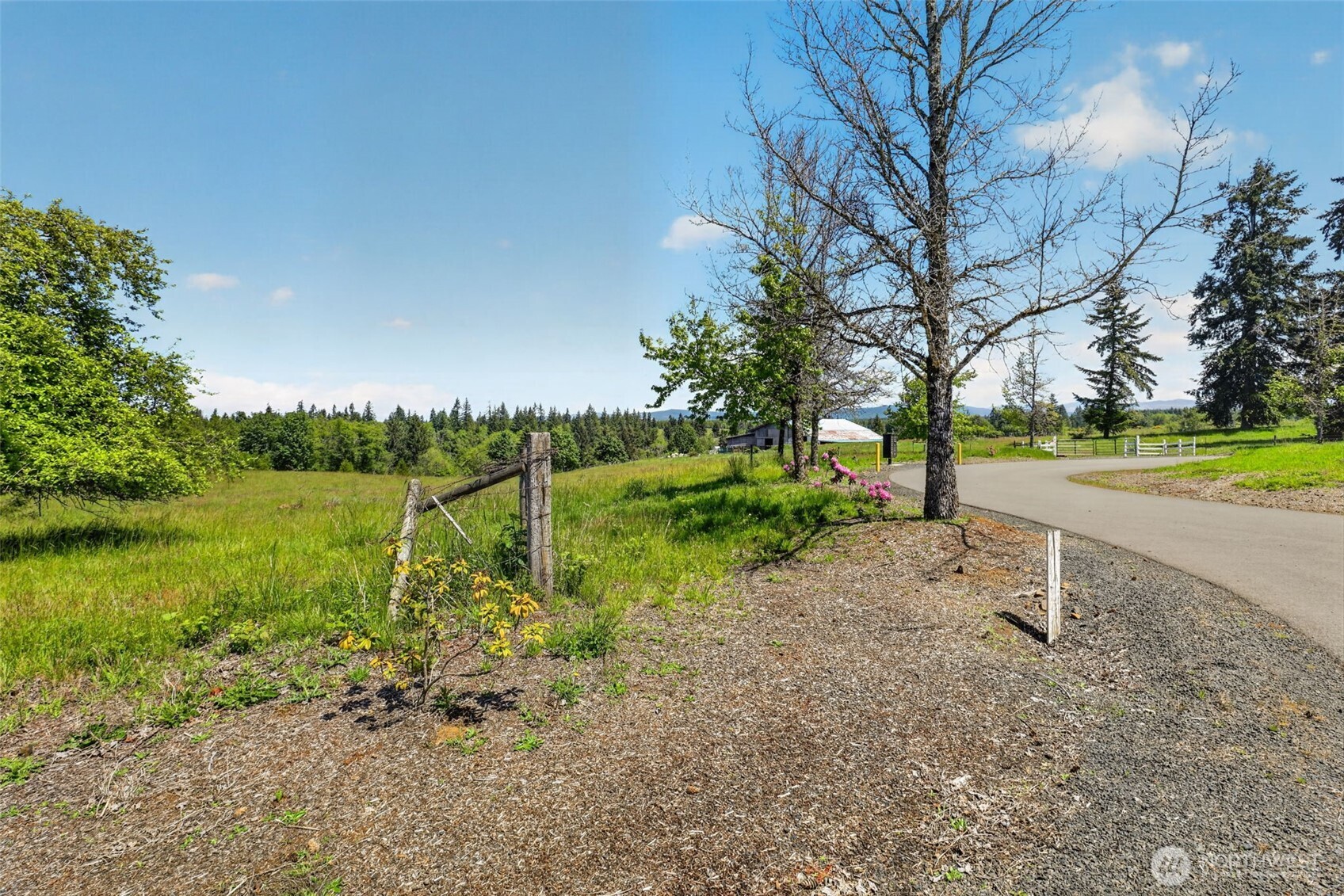 108 Birchfield Cmns Onalaska WA 98570