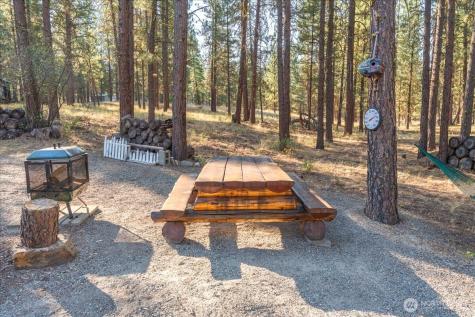 96 Twin Lakes Drive Winthrop WA 98862