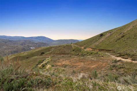 1 Pine Bluffs Lane Orondo WA 98830