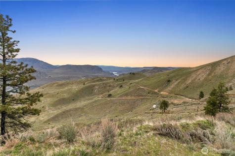 1 Pine Bluffs Lane Orondo WA 98830