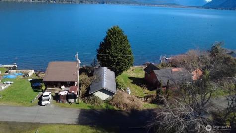 63 Lake Drive N Amanda Park WA 98526