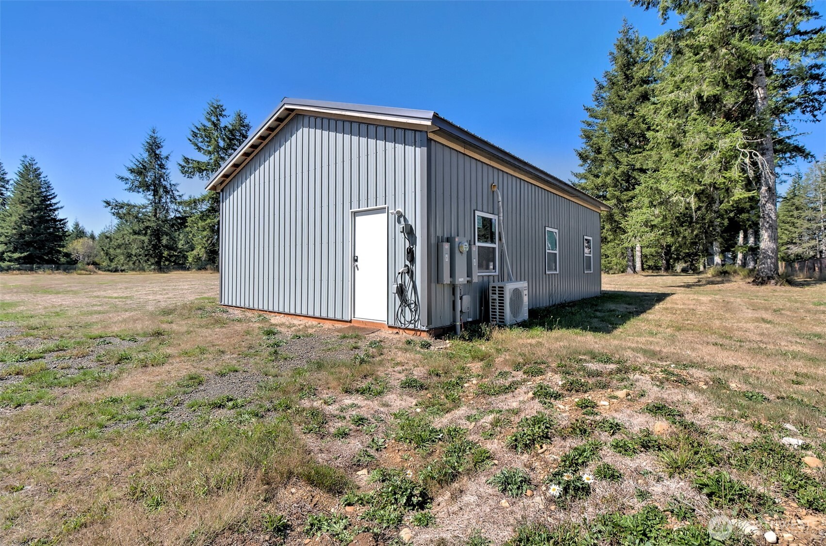 1982 W Ford Loop Road Elma WA 98541