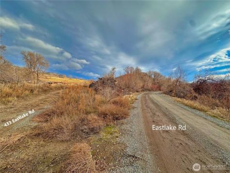 433 Eastlake Road Oroville WA 98844