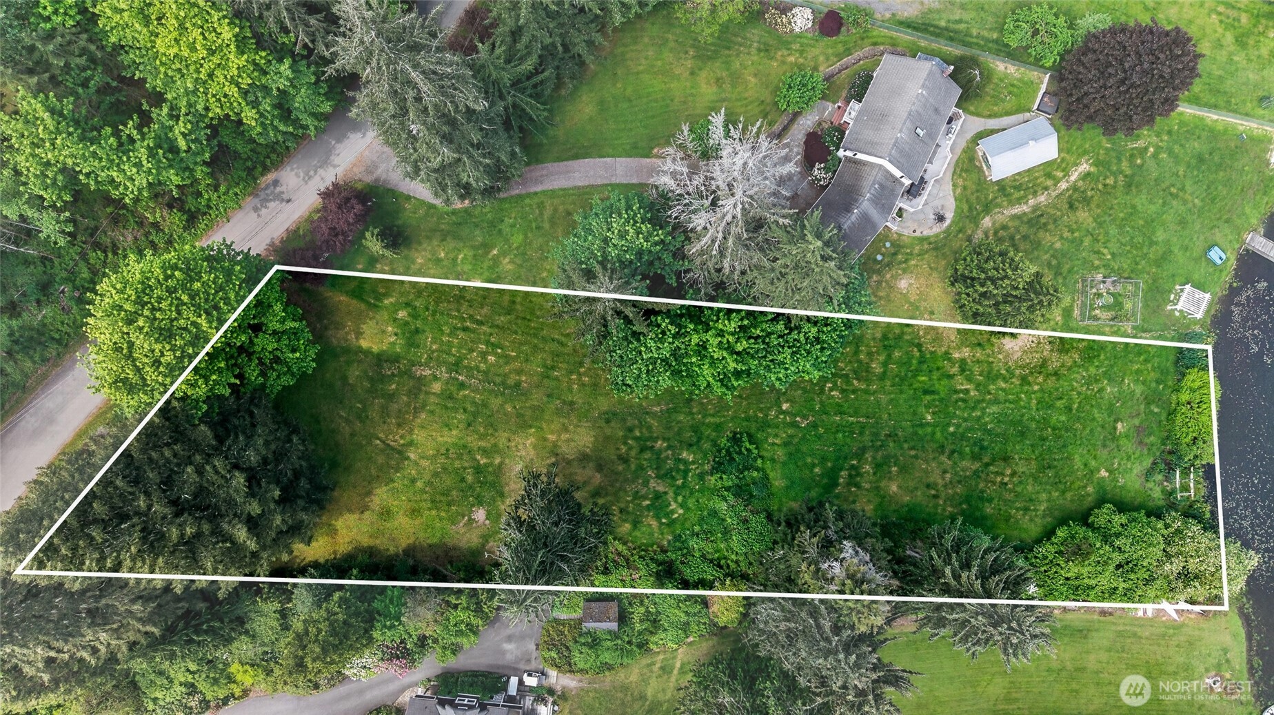 107 W Lake Joy Drive NE Carnation WA 98014