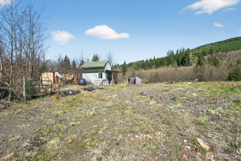 210 Bellicum Road Morton WA 98356