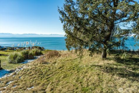 2089 West Beach Road Oak Harbor WA 98277