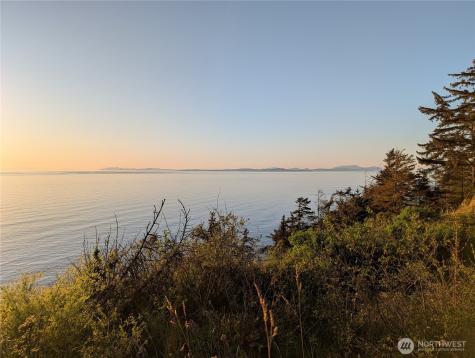 2089 West Beach Road Oak Harbor WA 98277