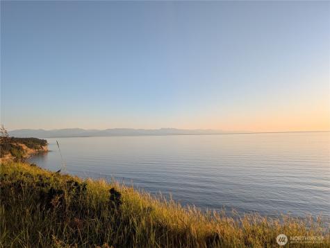 2089 West Beach Road Oak Harbor WA 98277