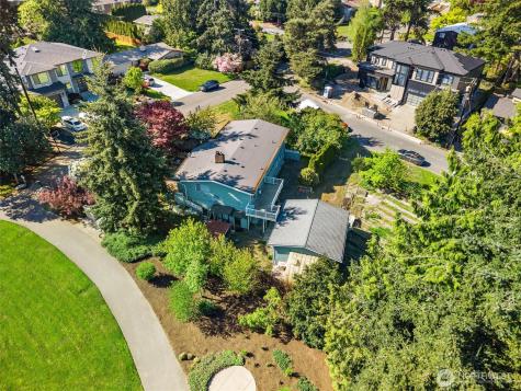 418 111th Avenue SE Bellevue WA 98004