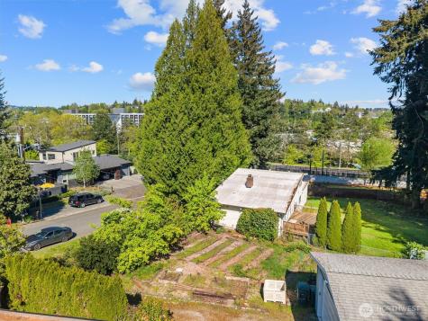 418 111th Avenue SE Bellevue WA 98004