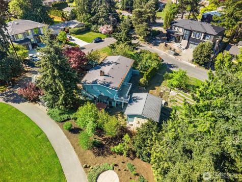 418 111th Avenue SE Bellevue WA 98004