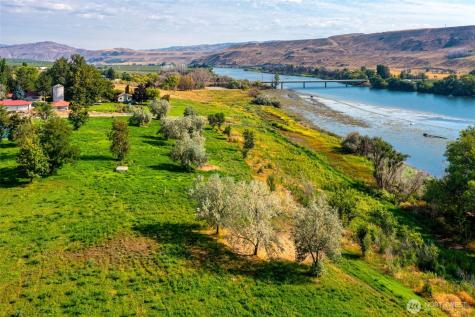 306 Monse River Road Brewster WA 98812