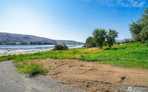306 Monse River Road Brewster WA 98812