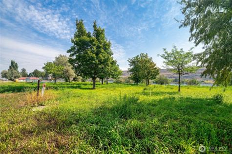 306 Monse River Road Brewster WA 98812