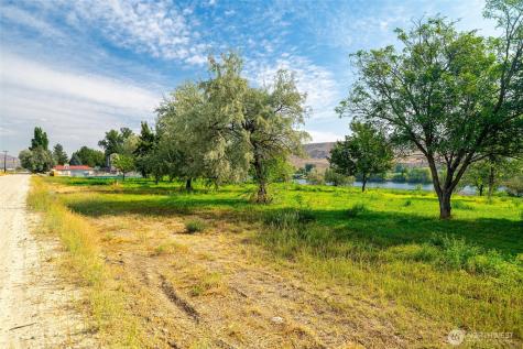 306 Monse River Road Brewster WA 98812