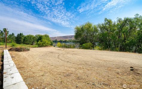 306 Monse River Road Brewster WA 98812