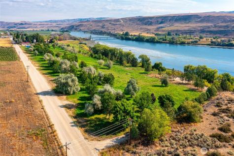 306 Monse River Road Brewster WA 98812