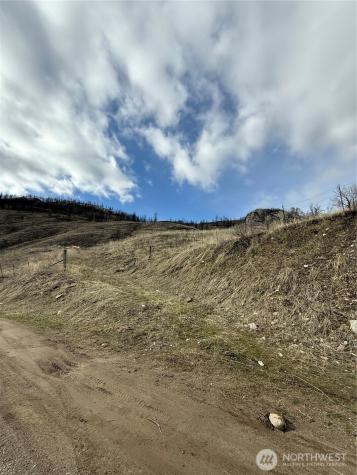 28 Eagles Bluff Road Oroville WA 98844