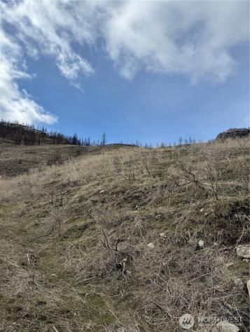 28 Eagles Bluff Road Oroville WA 98844