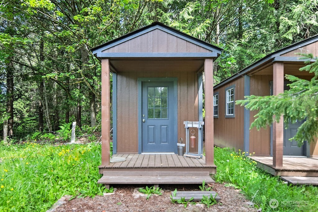1718 S 3rd Avenue Sequim WA 98382