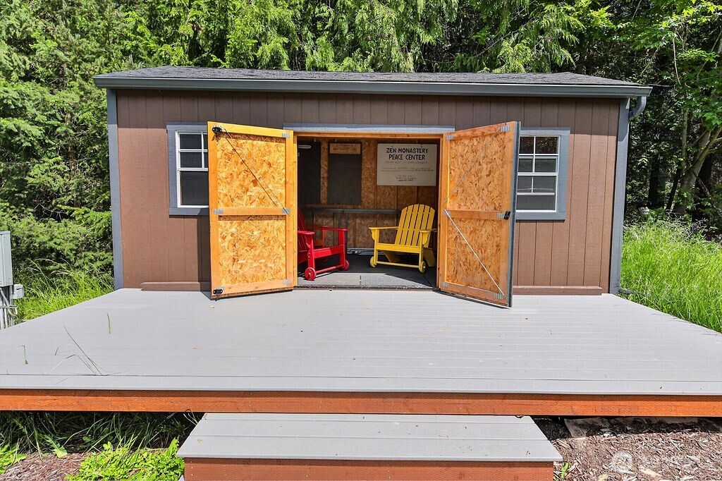 1718 S 3rd Avenue Sequim WA 98382