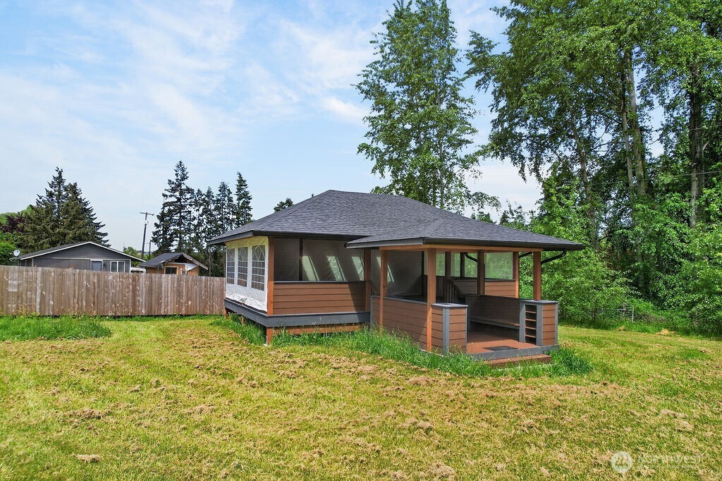 1718 S 3rd Avenue Sequim WA 98382