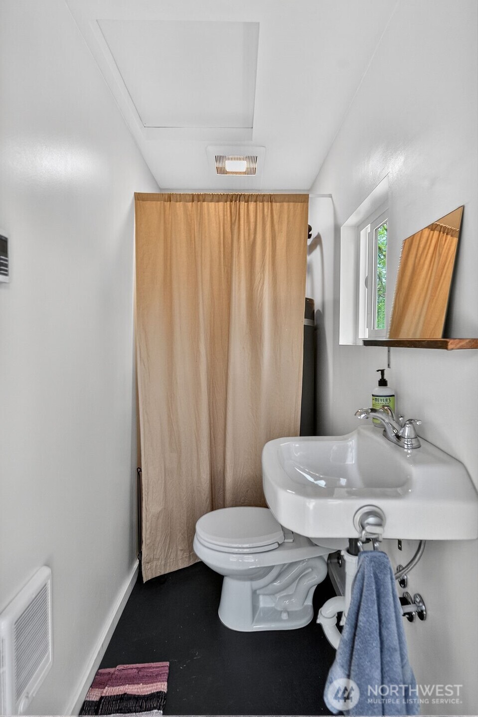 1718 S 3rd Avenue Sequim WA 98382