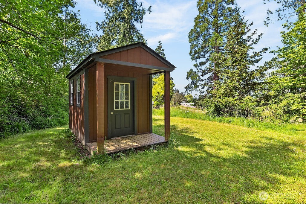 1718 S 3rd Avenue Sequim WA 98382