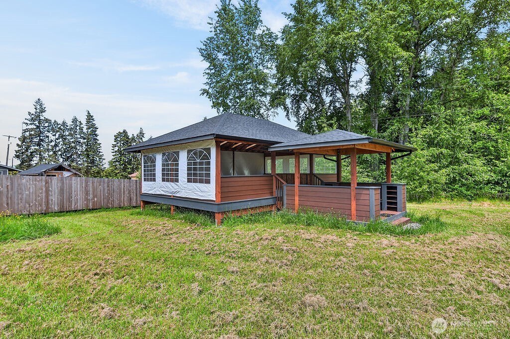 1718 S 3rd Avenue Sequim WA 98382