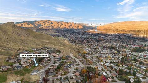 756 Castle Heights Drive Wenatchee WA 98801