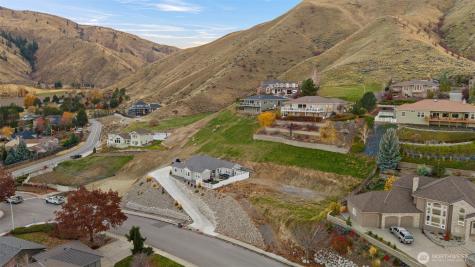 756 Castle Heights Drive Wenatchee WA 98801