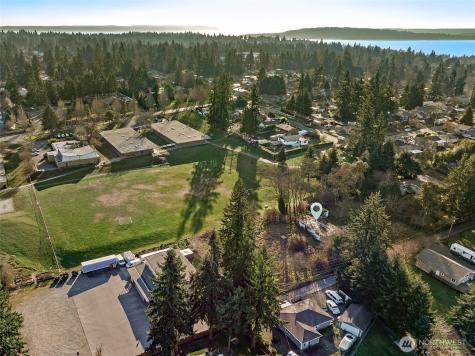 18330 4th Avenue S Burien WA 98148