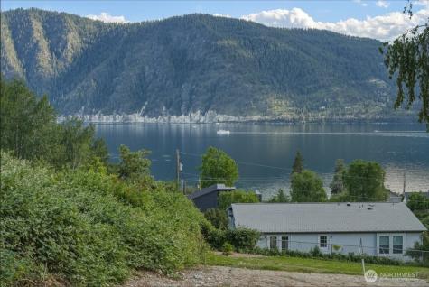 241 Lakeshore Drive Manson WA 98831