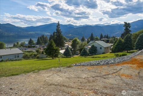 241 Lakeshore Drive Manson WA 98831