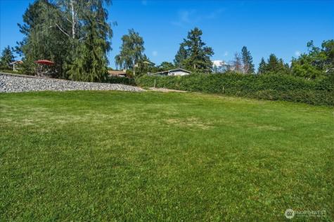 241 Lakeshore Drive Manson WA 98831