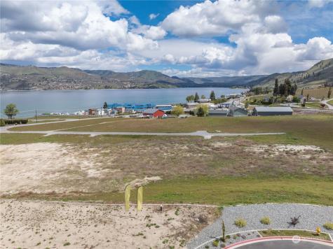 42 Loretta Lane Chelan WA 98816