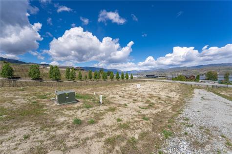 42 Loretta Lane Chelan WA 98816