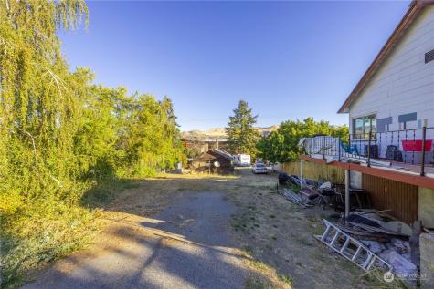 2216 W Prospect Street Chelan WA 98816