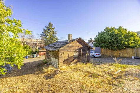 2216 W Prospect Street Chelan WA 98816