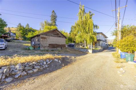 2216 W Prospect Street Chelan WA 98816