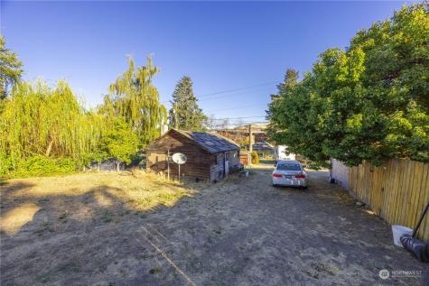 2216 W Prospect Street Chelan WA 98816