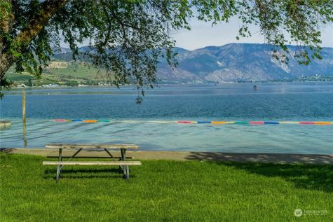 2216 W Prospect Street Chelan WA 98816