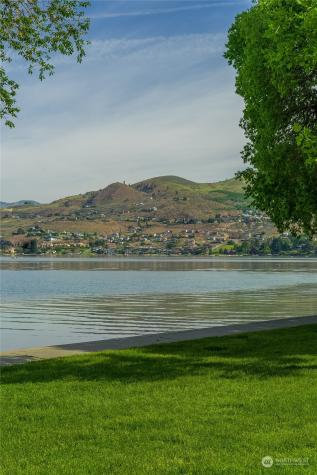 2216 W Prospect Street Chelan WA 98816