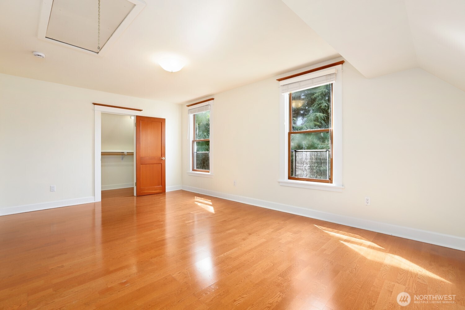 137 23rd Avenue E Seattle WA 98112