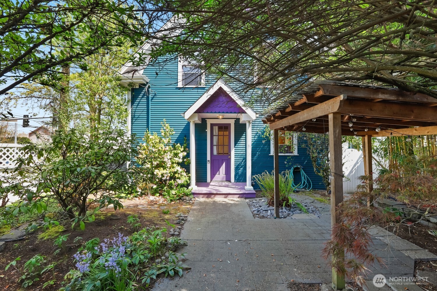 137 23rd Avenue E Seattle WA 98112